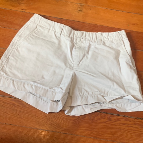 Old Navy khaki shorts 4 - Picture 1 of 5